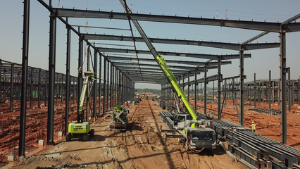 首台中大挖即将在中联智慧产业城震撼下线，引领工程机械智造新篇章